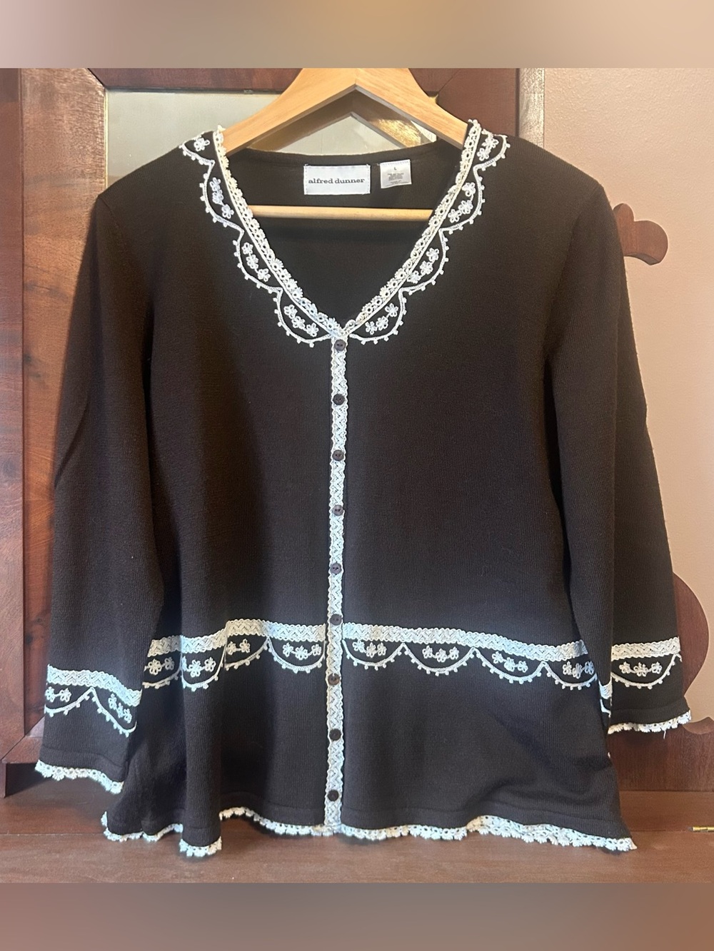 Alfred Dunner Coffee Brown White Crochet Accented Knit Top: Size LARGE